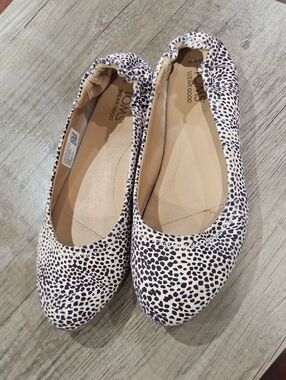 TOMS Women's Judith Ballet Flat  7.5